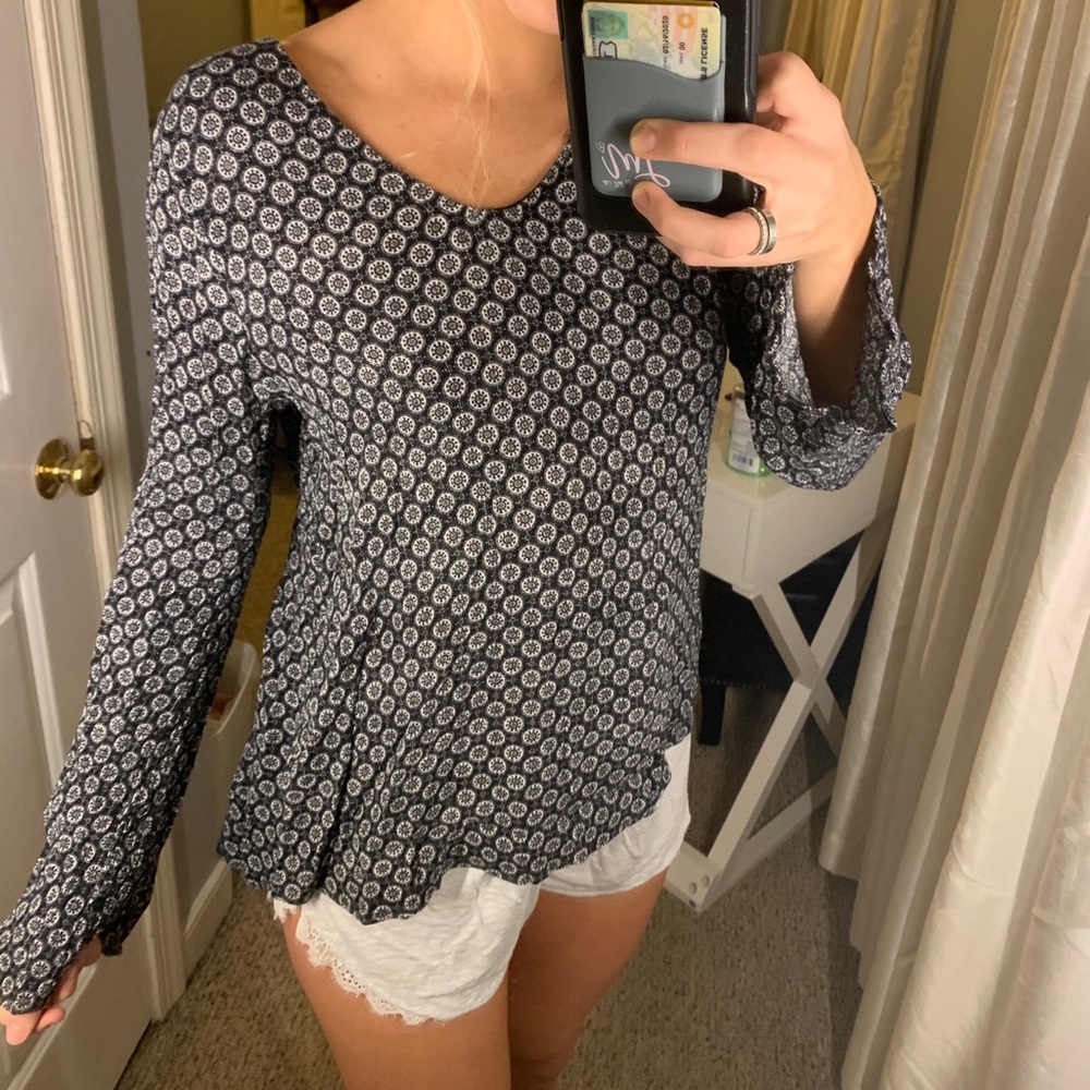 Black and white long sleeve w/ beautiful lace back
